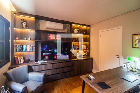 Casa de condomínio à venda com 380m², 3 quartos e 4 vagasEscritório