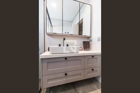 Casa de condomínio à venda com 380m², 3 quartos e 4 vagasBanheiro da Suíte 3