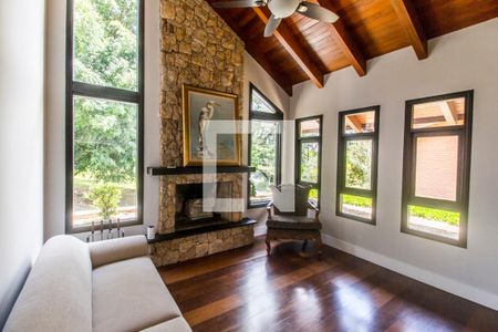 Casa de condomínio à venda com 380m², 3 quartos e 4 vagasSala