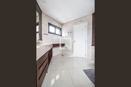 Casa de condomínio à venda com 380m², 3 quartos e 4 vagasBanheiro da Suíte 1