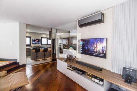 Casa de condomínio à venda com 380m², 3 quartos e 4 vagasSala de TV