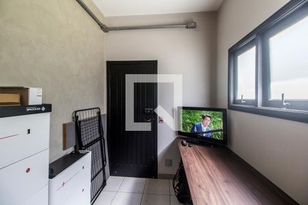 Casa de condomínio à venda com 380m², 3 quartos e 4 vagasDepósito