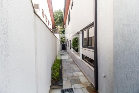 Casa de condomínio à venda com 380m², 3 quartos e 4 vagasCorredor