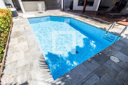 Casa de condomínio à venda com 380m², 3 quartos e 4 vagasPiscina