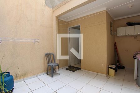 Casa à venda com 88m², 2 quartos e 1 vaga Casa à venda com 88m², 2 quartos e 1 vagaÁrea de Serviço