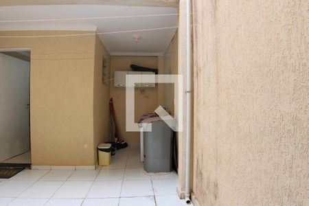 Casa à venda com 88m², 2 quartos e 1 vaga Casa à venda com 88m², 2 quartos e 1 vagaÁrea de Serviço