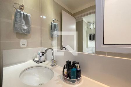 Apartamento à venda com 64m², 2 quartos e 1 vaga Apartamento à venda com 64m², 2 quartos e 1 vagaBanheiro Suíte