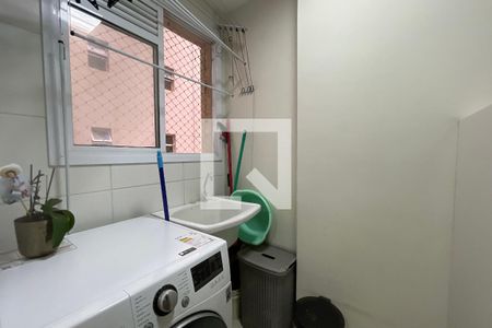 Apartamento à venda com 64m², 2 quartos e 1 vaga Apartamento à venda com 64m², 2 quartos e 1 vagaÁrea de Serviço