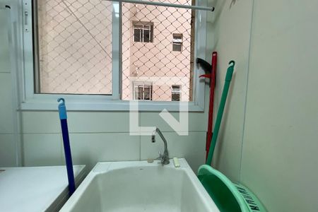 Apartamento à venda com 64m², 2 quartos e 1 vaga Apartamento à venda com 64m², 2 quartos e 1 vagaÁrea de Serviço