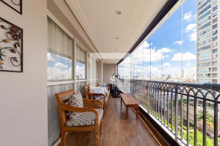 Apartamento à venda com 156m², 3 quartos e 3 vagasVaranda