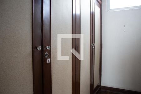 Apartamento à venda com 243m², 3 quartos e 2 vagas Apartamento à venda com 243m², 3 quartos e 2 vagasCloset da Suíte