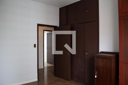 Apartamento à venda com 243m², 3 quartos e 2 vagas Apartamento à venda com 243m², 3 quartos e 2 vagasQuarto 2