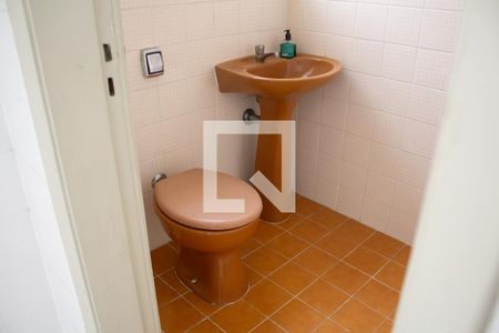 Apartamento à venda com 243m², 3 quartos e 2 vagas Apartamento à venda com 243m², 3 quartos e 2 vagasBanheiro de serviço