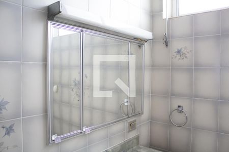 Apartamento à venda com 243m², 3 quartos e 2 vagas Apartamento à venda com 243m², 3 quartos e 2 vagasBanheiro da Suíte