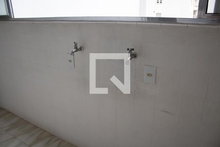 Apartamento à venda com 243m², 3 quartos e 2 vagas Apartamento à venda com 243m², 3 quartos e 2 vagasÁrea de Serviço