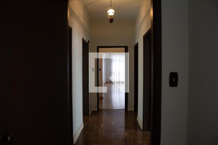 Apartamento à venda com 243m², 3 quartos e 2 vagas Apartamento à venda com 243m², 3 quartos e 2 vagasCorredor