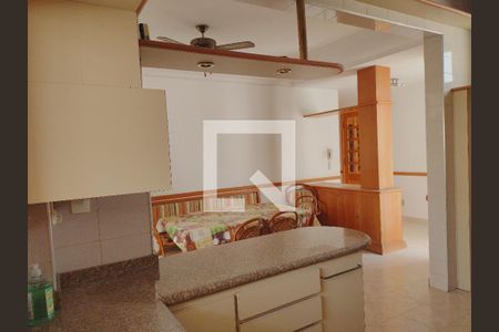 Apartamento à venda com 243m², 3 quartos e 2 vagas Apartamento à venda com 243m², 3 quartos e 2 vagasCozinha