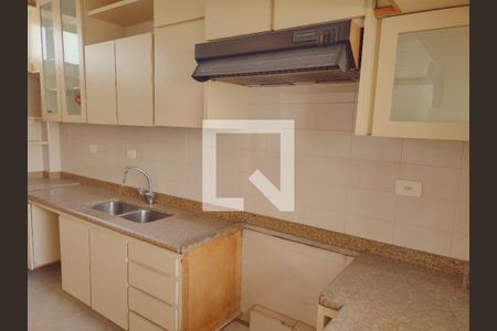 Apartamento à venda com 243m², 3 quartos e 2 vagas Apartamento à venda com 243m², 3 quartos e 2 vagasCozinha