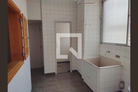 Apartamento à venda com 243m², 3 quartos e 2 vagas Apartamento à venda com 243m², 3 quartos e 2 vagasÁrea de Serviço