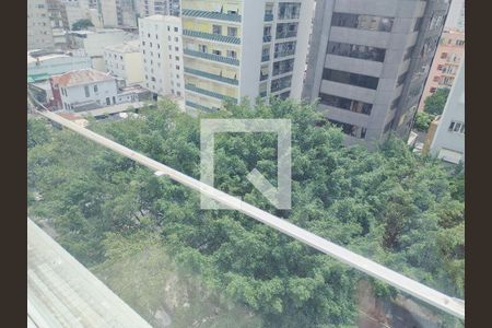 Apartamento à venda com 243m², 3 quartos e 2 vagas Apartamento à venda com 243m², 3 quartos e 2 vagasVista