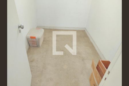 Apartamento à venda com 243m², 3 quartos e 2 vagas Apartamento à venda com 243m², 3 quartos e 2 vagasQuarto da Área de Serviço