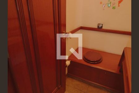 Apartamento à venda com 243m², 3 quartos e 2 vagas Apartamento à venda com 243m², 3 quartos e 2 vagasBanheiro