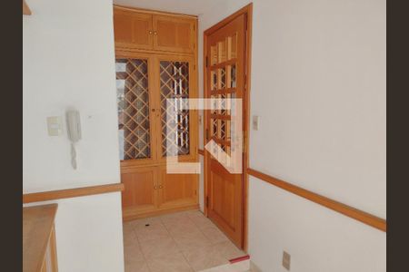 Apartamento à venda com 243m², 3 quartos e 2 vagas Apartamento à venda com 243m², 3 quartos e 2 vagasCozinha