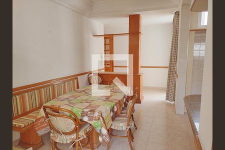 Apartamento à venda com 243m², 3 quartos e 2 vagas Apartamento à venda com 243m², 3 quartos e 2 vagasCozinha