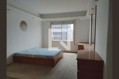 Apartamento à venda com 243m², 3 quartos e 2 vagas Apartamento à venda com 243m², 3 quartos e 2 vagasQuarto 4