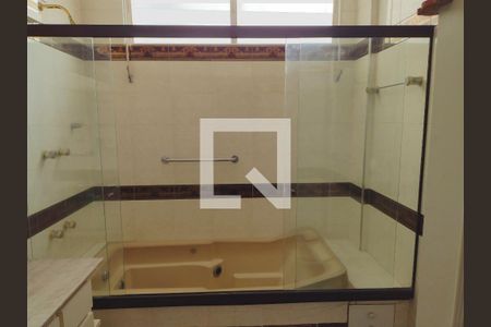 Apartamento à venda com 243m², 3 quartos e 2 vagas Apartamento à venda com 243m², 3 quartos e 2 vagasBanheiro