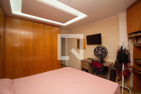 Casa à venda com 166m², 4 quartos e 2 vagas Casa à venda com 166m², 4 quartos e 2 vagasQuarto 3