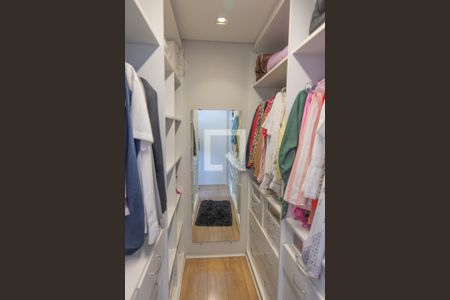 Casa à venda com 175m², 3 quartos e 2 vagasCloset