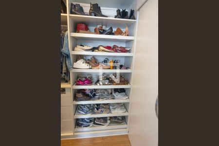 Casa à venda com 175m², 3 quartos e 2 vagasCloset