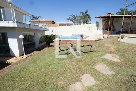 Casa à venda com 1000m², 4 quartos e 3 vagasJardim / piscina / churrasqueira