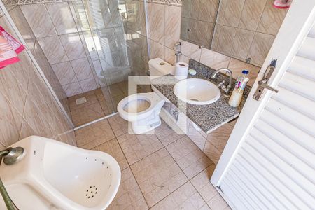 Casa à venda com 1000m², 4 quartos e 3 vagasBanheiro de Serviço 2