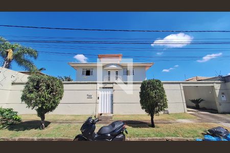 Casa à venda com 1000m², 4 quartos e 3 vagasFachada
