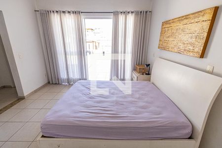 Casa à venda com 1000m², 4 quartos e 3 vagasQuarto 4 / suite e closet