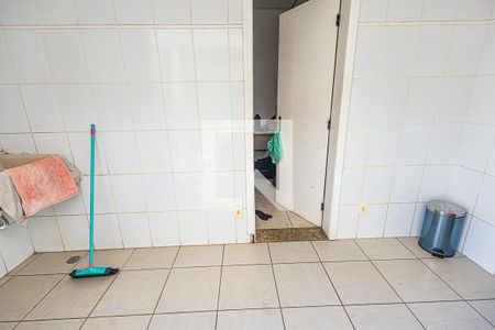 Casa à venda com 1000m², 4 quartos e 3 vagasArea de serviço