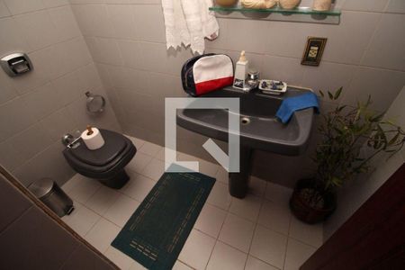 Casa à venda com 204m², 4 quartos e 2 vagas