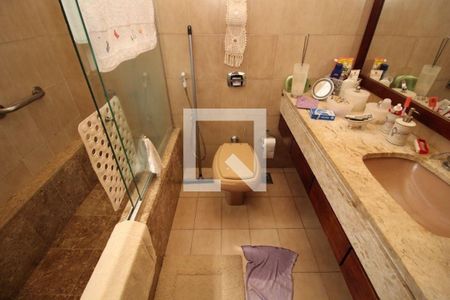 Casa à venda com 204m², 4 quartos e 2 vagas