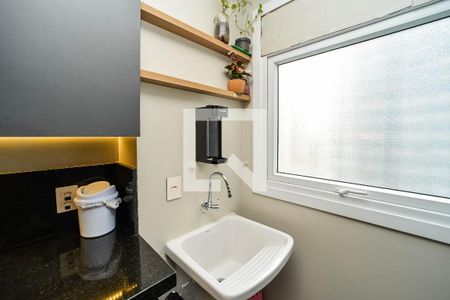 Apartamento à venda com 56m², 2 quartos e 1 vaga Apartamento à venda com 56m², 2 quartos e 1 vagaCozinha e Área de Serviço