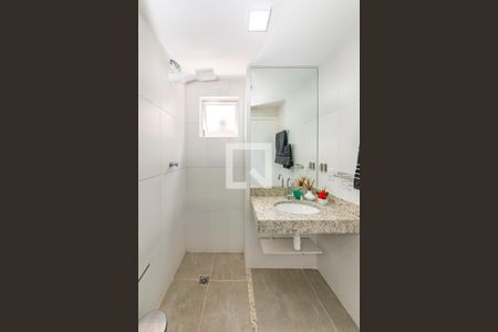 Apartamento para alugar com 55m², 2 quartos e 2 vagas Apartamento para alugar com 55m², 2 quartos e 2 vagasBanheiro da Suíte