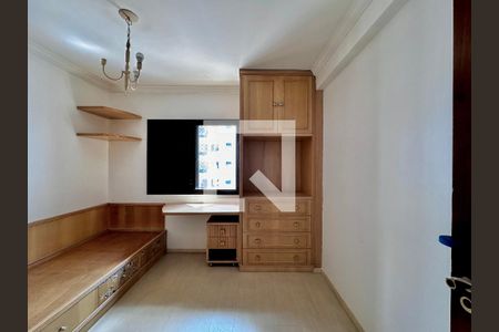 Apartamento à venda com 172m², 3 quartos e 2 vagas Apartamento à venda com 172m², 3 quartos e 2 vagasQuarto 2