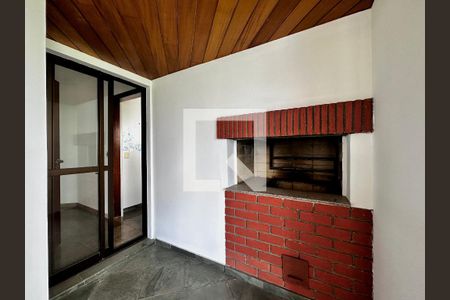 Apartamento à venda com 172m², 3 quartos e 2 vagas Apartamento à venda com 172m², 3 quartos e 2 vagasSacada