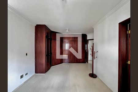 Apartamento à venda com 172m², 3 quartos e 2 vagas Apartamento à venda com 172m², 3 quartos e 2 vagasSuíte