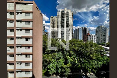 Apartamento à venda com 172m², 3 quartos e 2 vagas Apartamento à venda com 172m², 3 quartos e 2 vagasVista