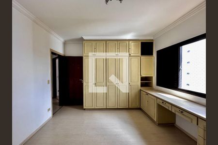 Apartamento à venda com 172m², 3 quartos e 2 vagas Apartamento à venda com 172m², 3 quartos e 2 vagasQuarto 3