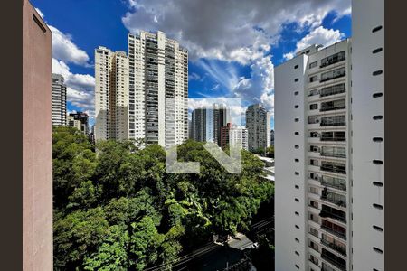 Apartamento à venda com 172m², 3 quartos e 2 vagas Apartamento à venda com 172m², 3 quartos e 2 vagasVista
