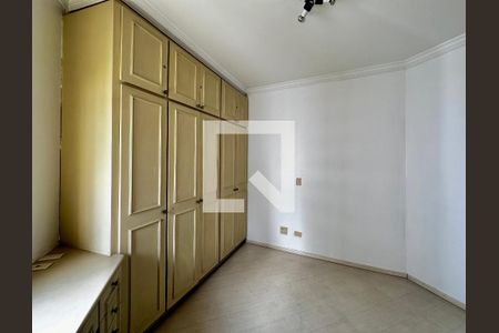 Apartamento à venda com 172m², 3 quartos e 2 vagas Apartamento à venda com 172m², 3 quartos e 2 vagasQuarto 3