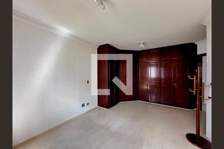 Apartamento à venda com 172m², 3 quartos e 2 vagas Apartamento à venda com 172m², 3 quartos e 2 vagasSuíte